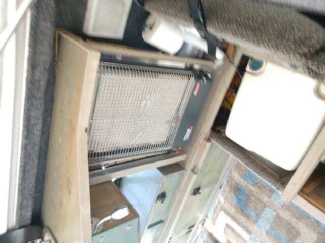 1992 White Ford F-150 Standard Cab Pickup