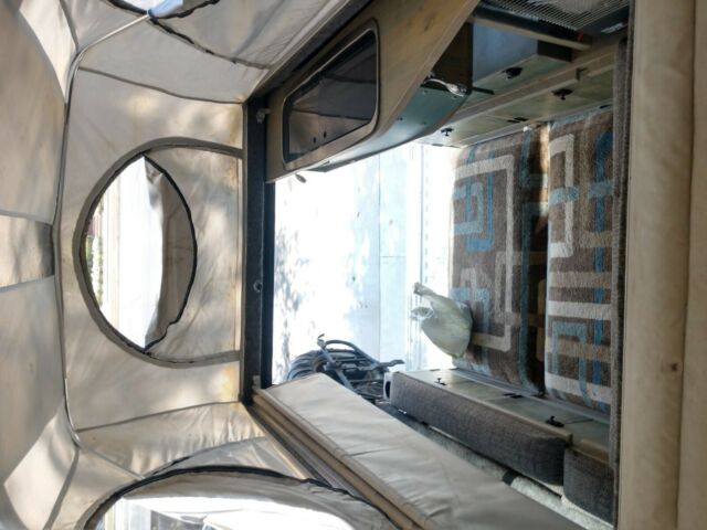 1992 White Ford F-150 Standard Cab Pickup