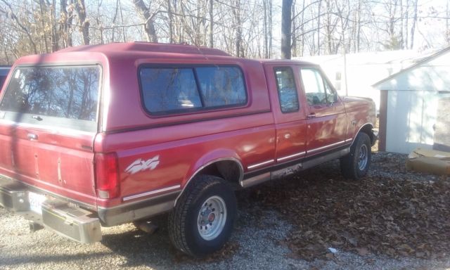 1993 Burgundy Ford F-150 Extended Cab Pickup