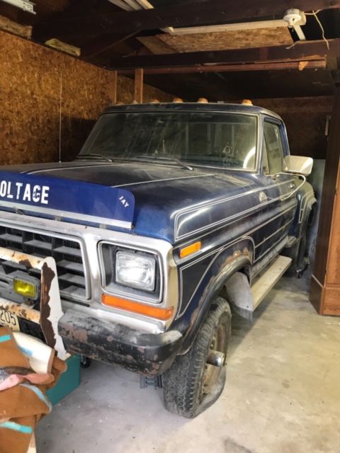 1979 Blue Ford F-150 Flareside