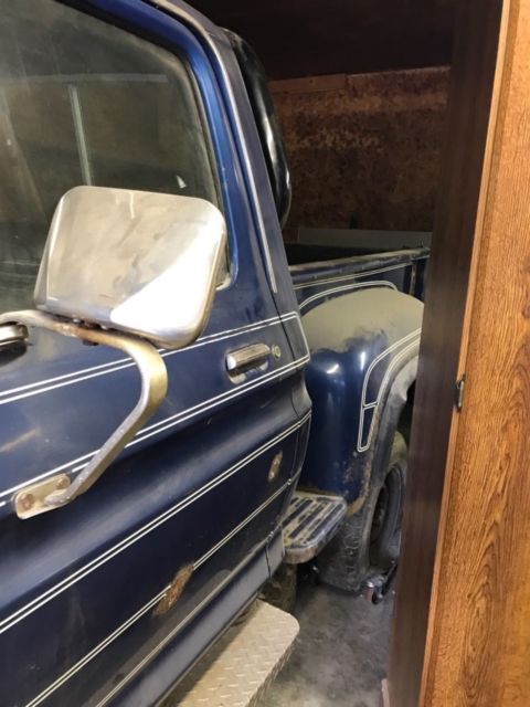 1979 Blue Ford F-150 Flareside