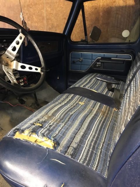 1979 Blue Ford F-150 Flareside