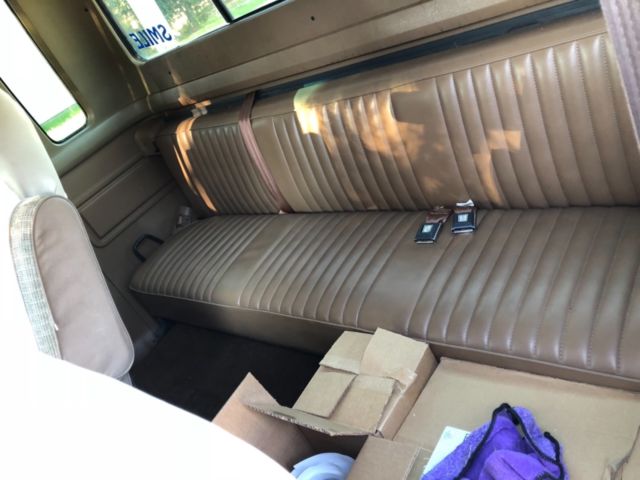 1988 Tan Ford F-150 Truck