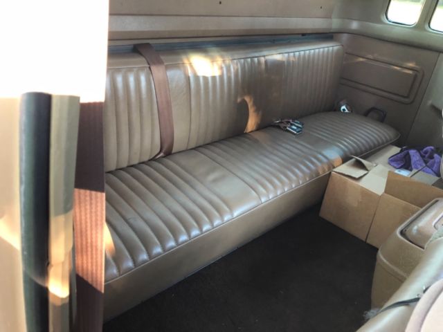 1988 Tan Ford F-150 Truck