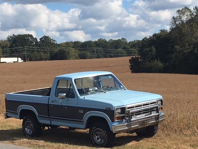 1986 Blue Ford F-150 Standard Cab Pickup