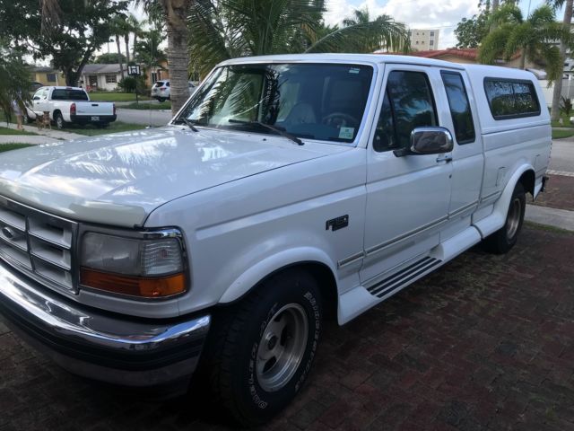 1994 White Ford F-150 Extended Cab Pickup