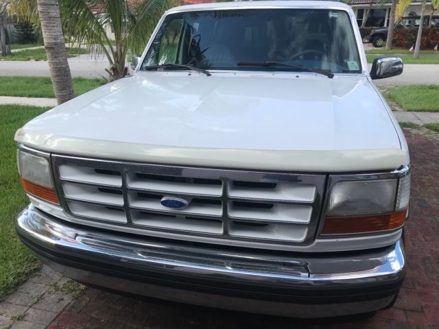 1994 White Ford F-150 Extended Cab Pickup