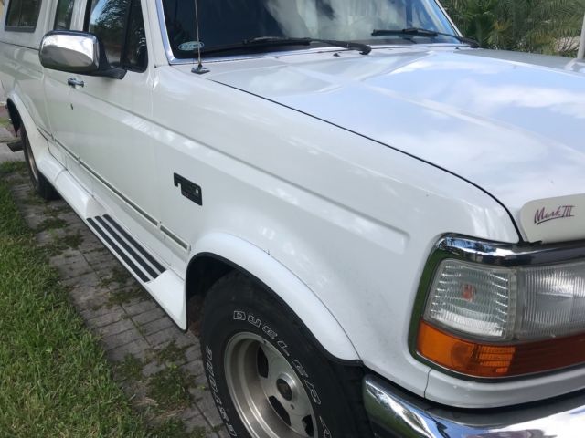 1994 White Ford F-150 Extended Cab Pickup