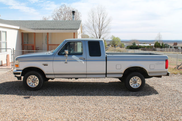 1992 Blue Ford F-150 Standard Cab Pickup