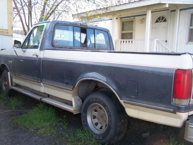 1990 Ford F-150 Standard Cab Pickup