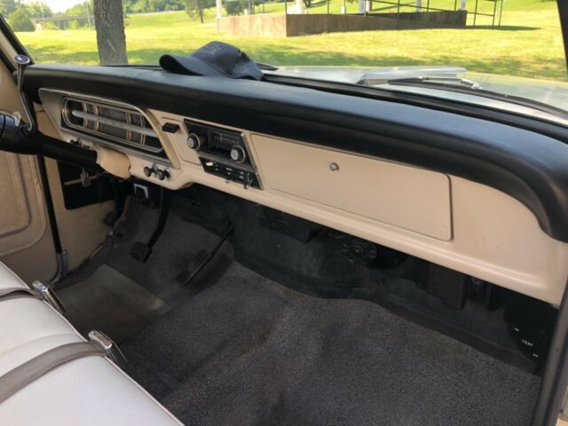 1971 Tan Ford F-250 Standard Cab Pickup