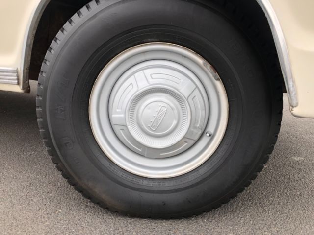 1971 White Ford F-250