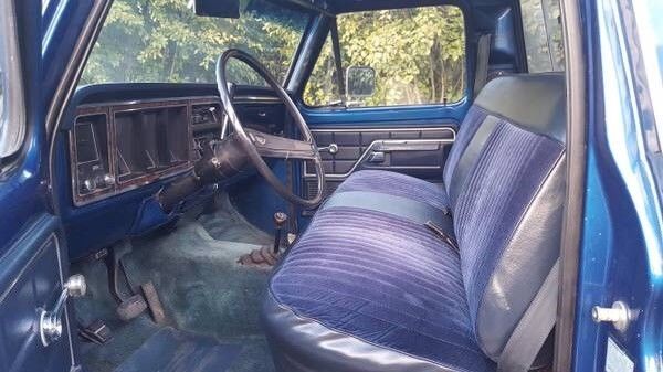 1977 Blue Ford F-250