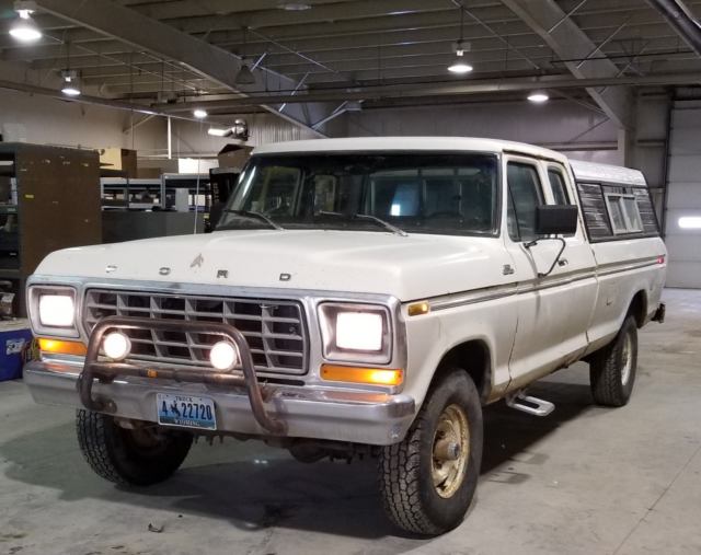 1979 White Ford F-250 Extended Cab Pickup