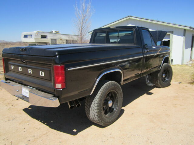 1986 Black Ford F-250