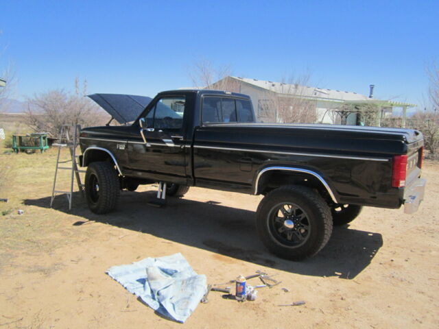1986 Black Ford F-250