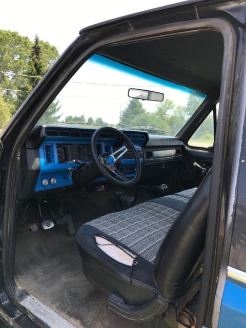 1983 Ford F-250 regular cab long box