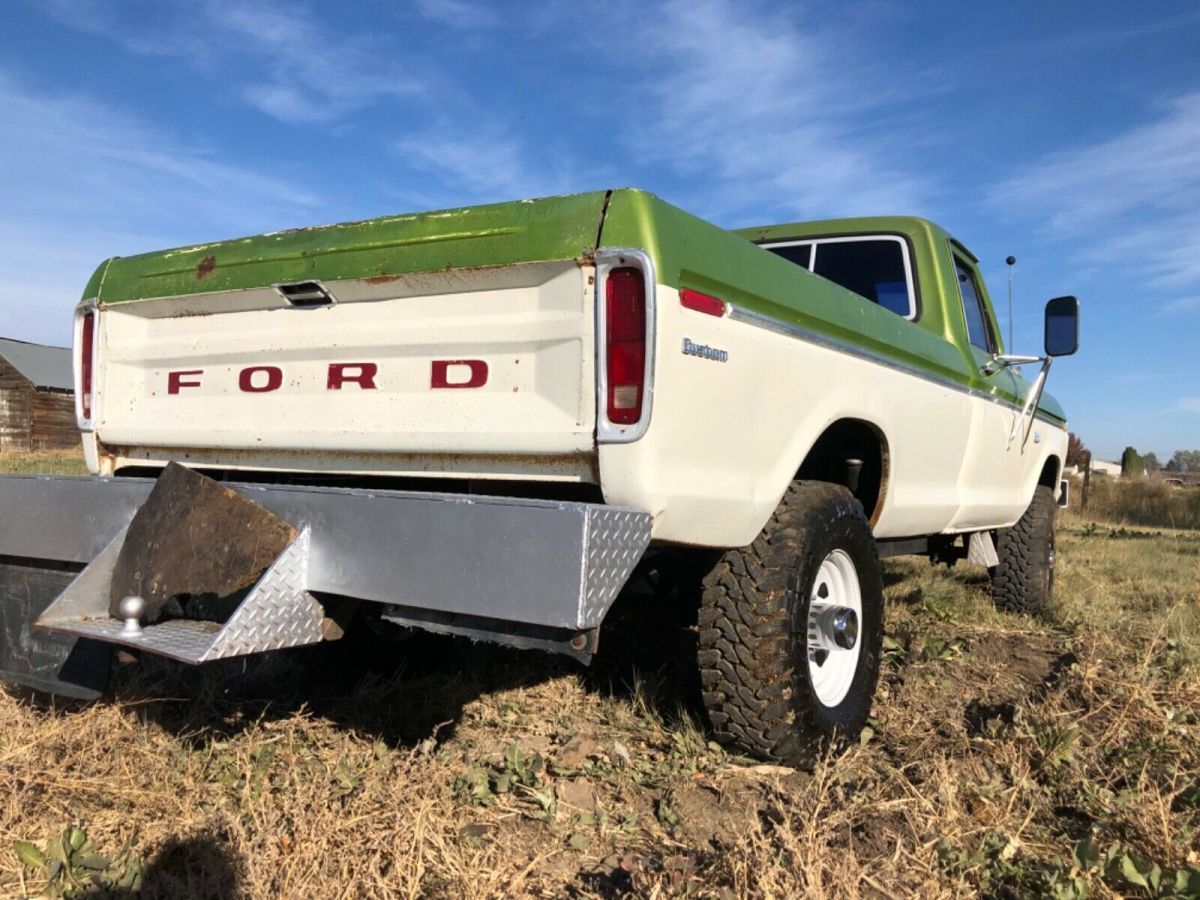 1974 White Ford F-250 Standard Cab Pickup