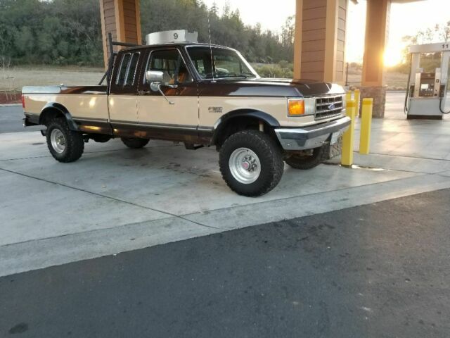 1990 Brown Ford F-250 Extended Cab Pickup