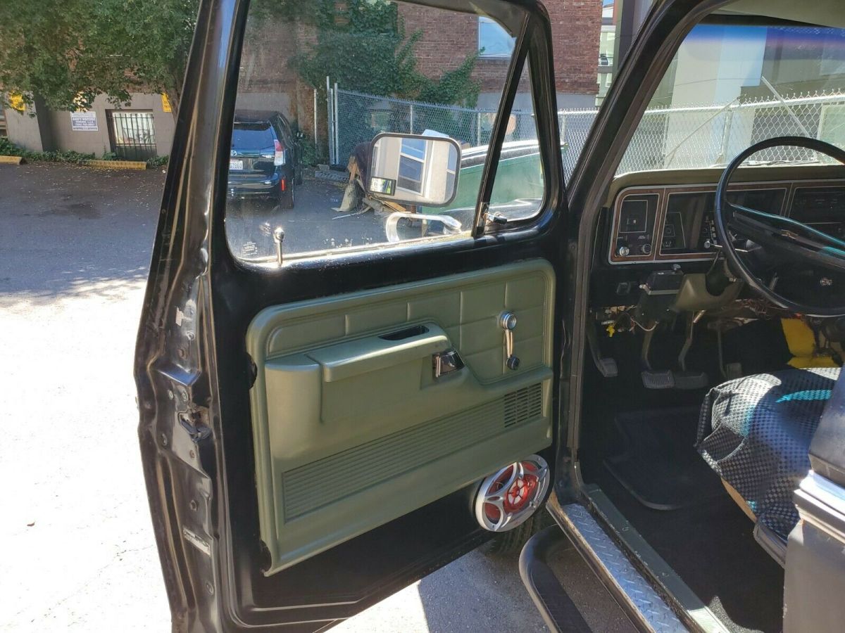 1977 Black Ford F-250 Standard Cab Pickup