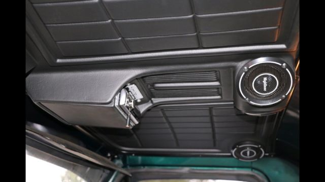 1976 Green Ford F-250 Crew Cab Pickup