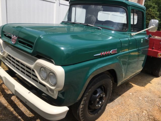 1960 Green Ford F-350 Cab & Chassis