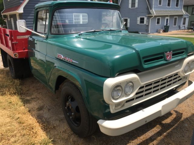 1960 Green Ford F-350 Cab & Chassis
