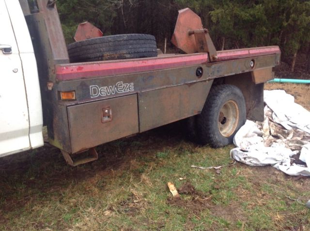 1989 Ford F-350 Deweze hay bed