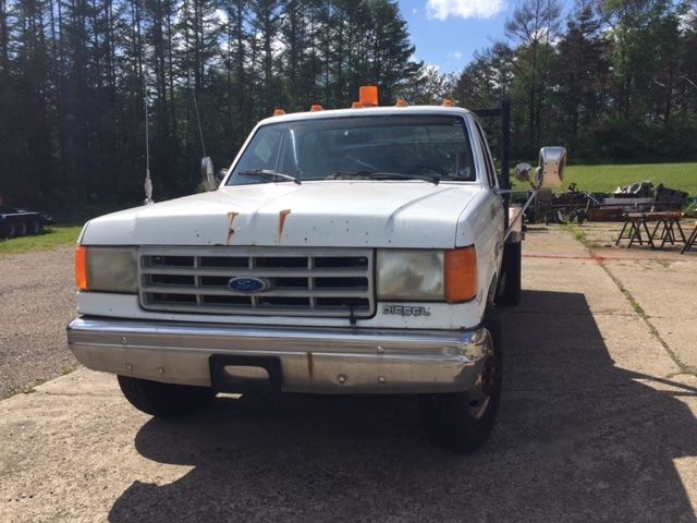 1989 White Ford F-350