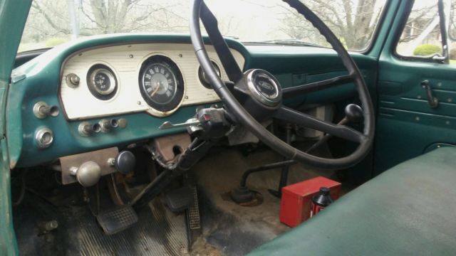 1965 Green Ford F-350 Dump truck