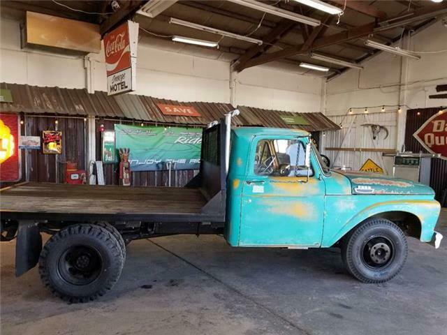 1962 Patina Ford F-350 Flatbed Truck