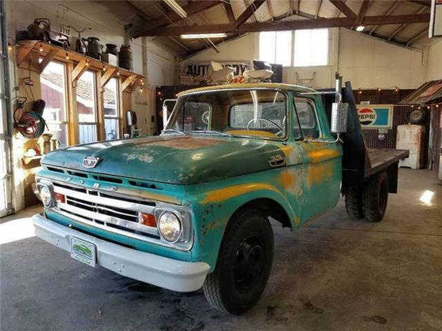 1962 Patina Ford F-350 Flatbed Truck