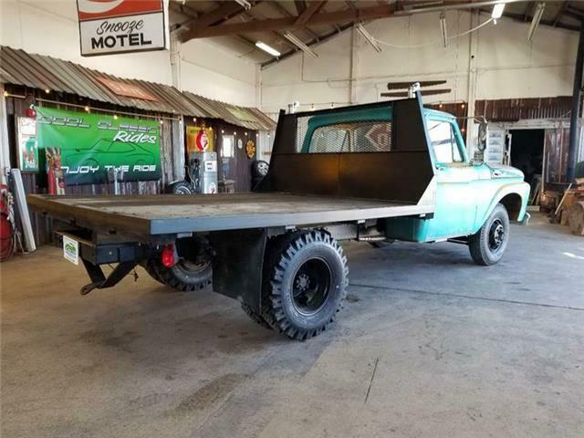 1962 Patina Ford F-350 Flatbed Truck