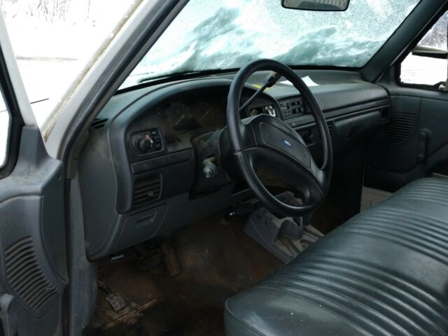 1992 White Ford F-350 Standard Cab Pickup