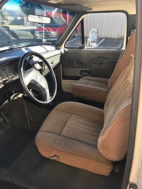 1989 White Ford F-450
