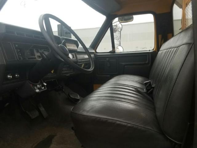 1994 Yellow Ford F-550 Cab & Chassis