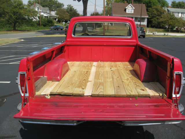 1971 Red Ford F-100