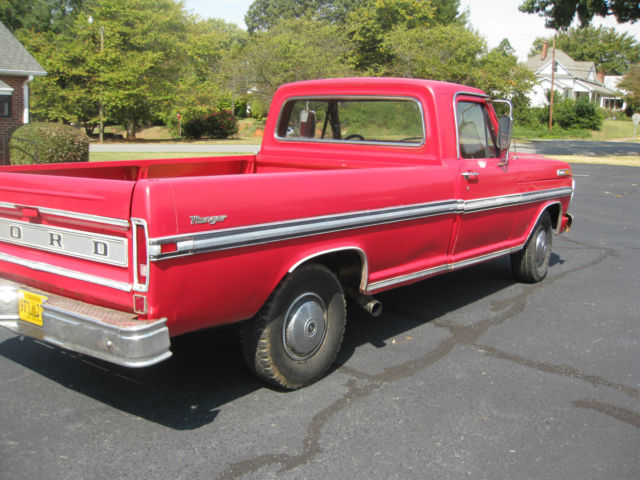 1971 Red Ford F-100