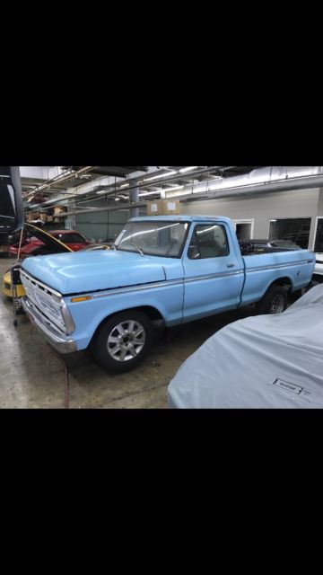 1973 Blue Ford F-100 Standard Cab Pickup