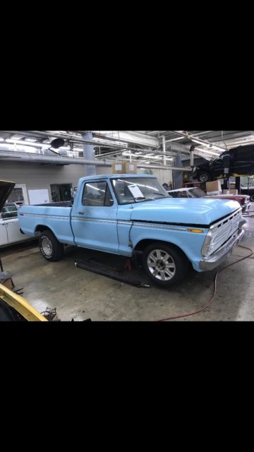 1973 Blue Ford F-100 Standard Cab Pickup