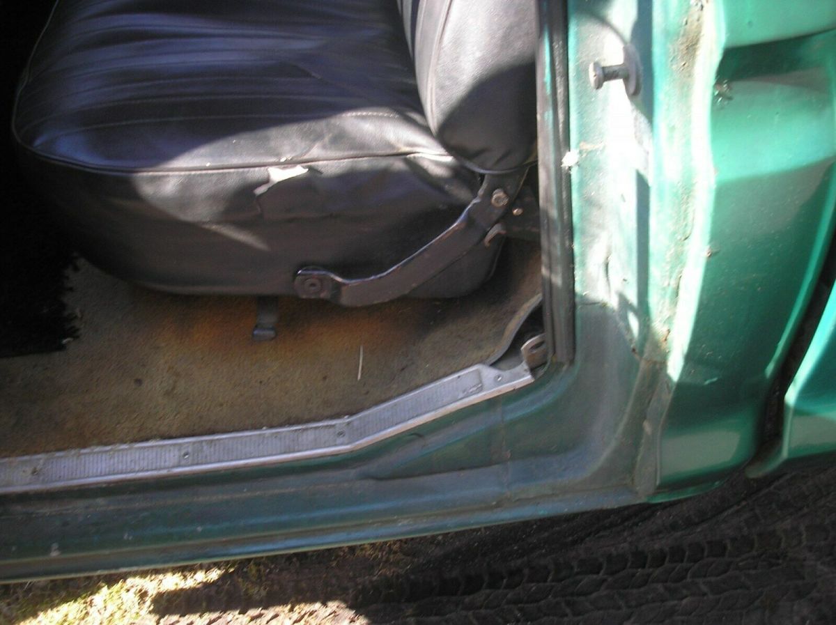 1979 Green Ford F-100 Standard Cab Pickup