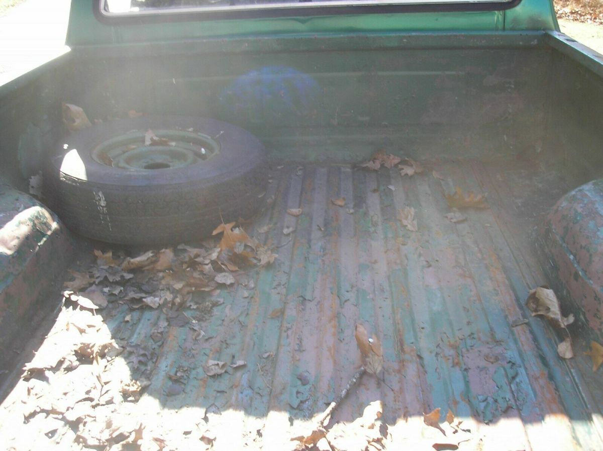 1979 Green Ford F-100 Standard Cab Pickup