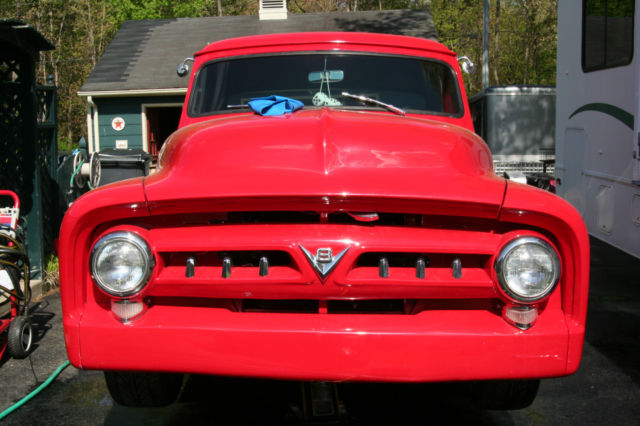 1953 Red Ford F-100
