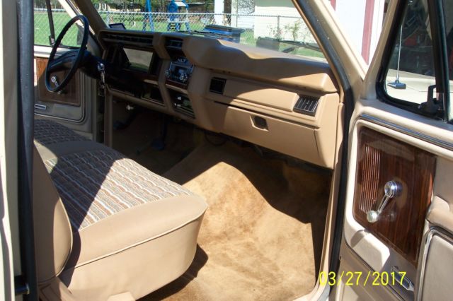 1984 Tan Ford F-150 Standard Cab Pickup