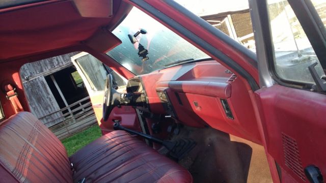 1990 Black Ford F-250 Standard Cab Pickup