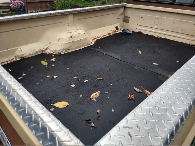 1986 two tone light and dark brown Ford F-250 Extended Cab Pickup