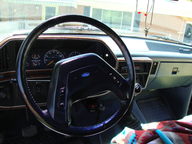 1989 Blue Ford F-250