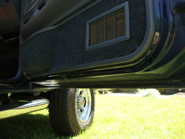 1989 Blue Ford F-250