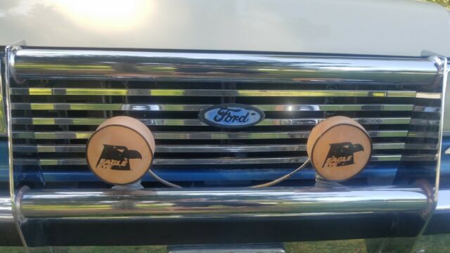 1989 White with Blue stripe - two tone Ford F-250 Extended Cab Pickup