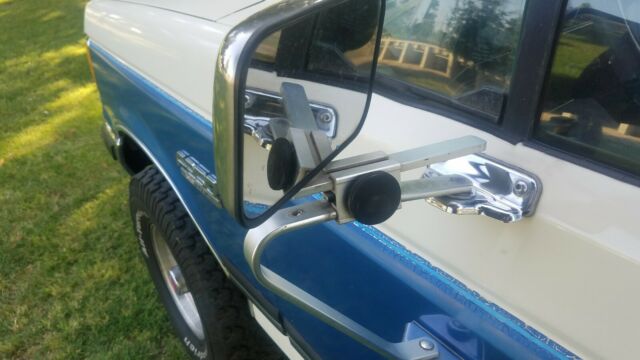 1989 White with Blue stripe - two tone Ford F-250 Extended Cab Pickup